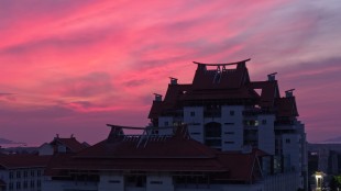 校園朝霞