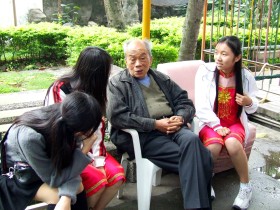 慰問老人活動